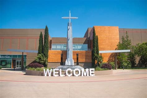 Fellowship church - grapevine campus - DALLAS Not long ago, the Fellowship Church in Grapevine was one of the largest and fastest-growing churches in the nation. Its pastor, Ed Young, was making national …